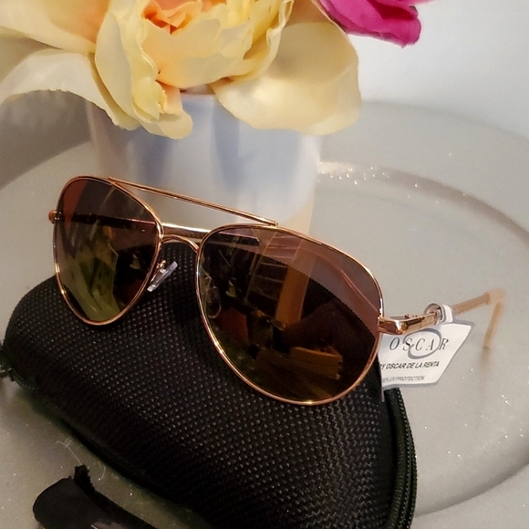 NWT Oscar De La Renta Rose Gold Sunglasses MOD3041  780 main image 4